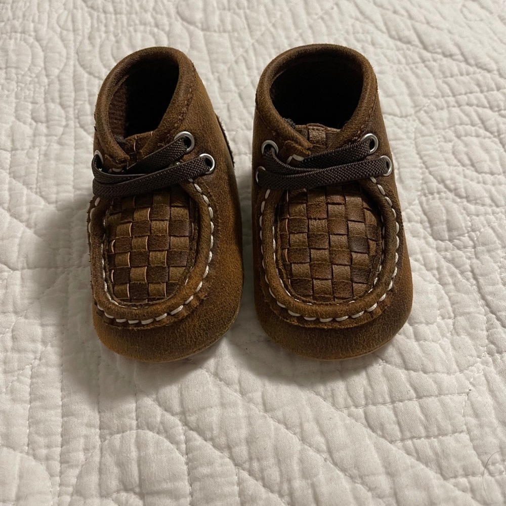 Infant shoes size 2